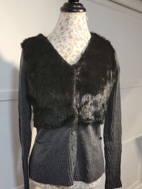 Vera Wang Black Faux Fur Trim Women's Cardigan Sweater Size Small